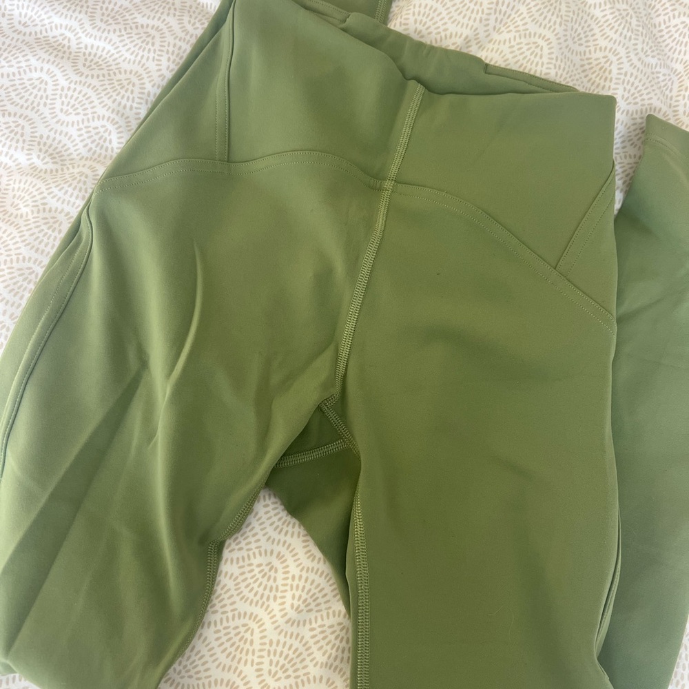 Green Lululemon leggings